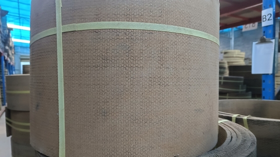 Couche de freinage de treuil Résistance à l'huile Couche de freinage industriel Friction Couche de rouleau